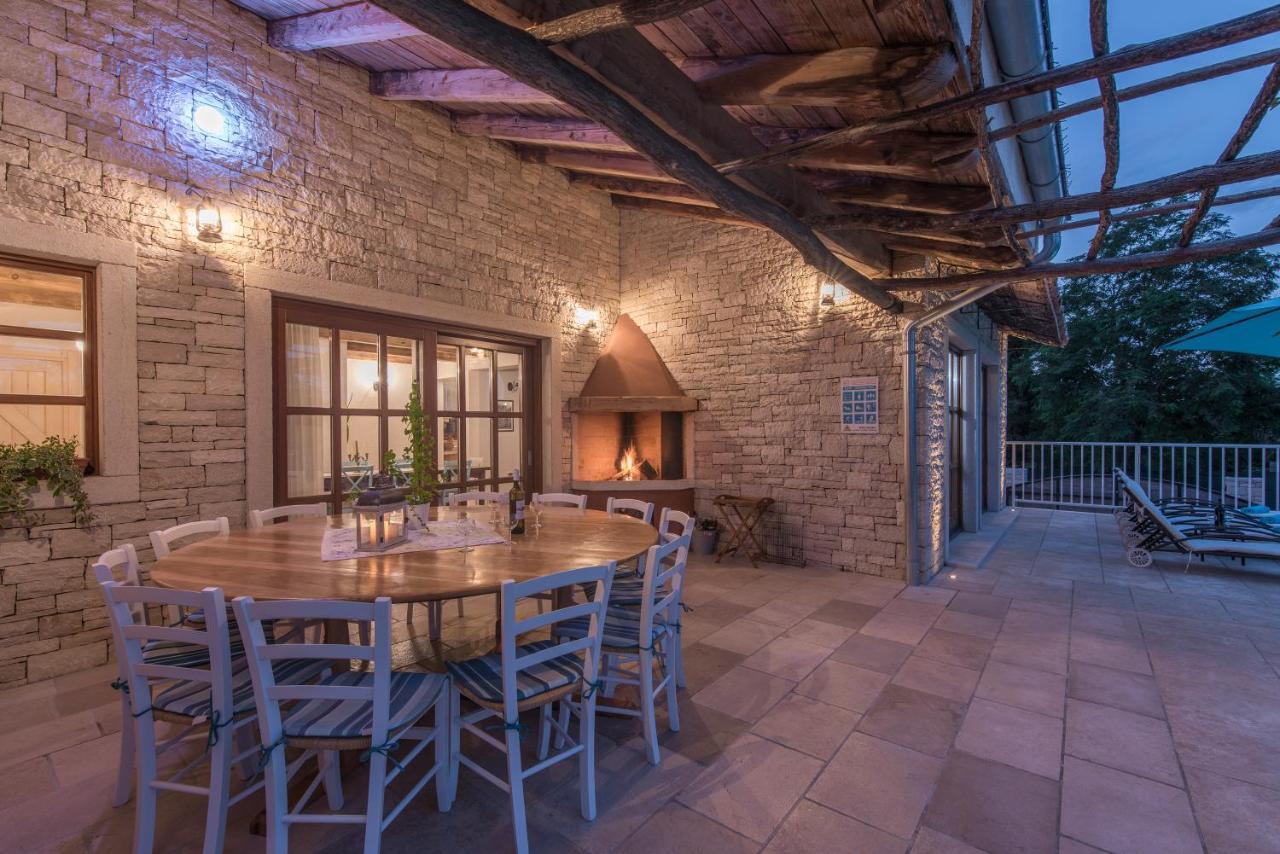 Family Villa Lipica With Private Pool And Jacuzzi Pazin Exterior foto