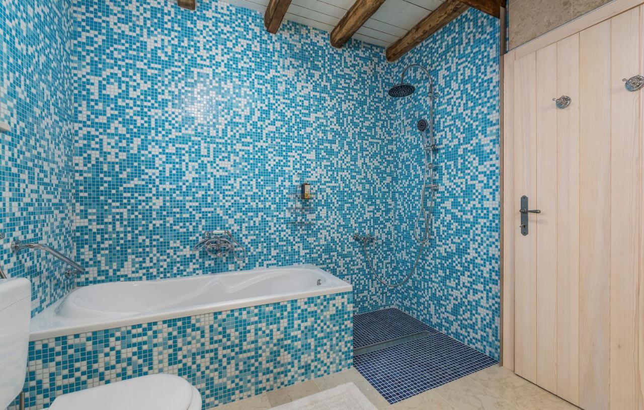 Family Villa Lipica With Private Pool And Jacuzzi Pazin Exterior foto